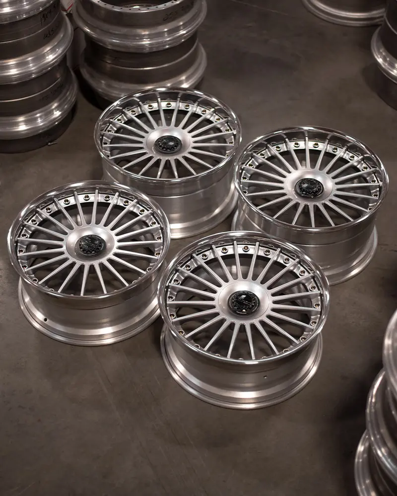 19” Revolve 5X120 (Inventory Set) 1