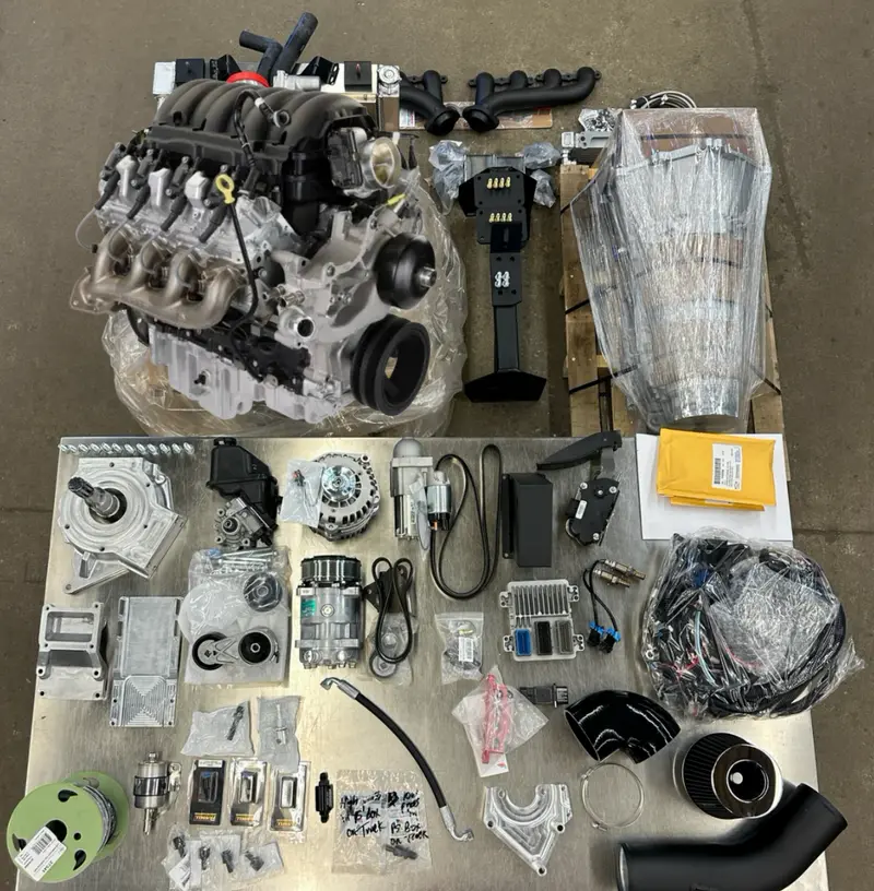 6.6 Liter L8p/6L80e Complete Powertrain Package For L8p Swap Land Rover Defender 1