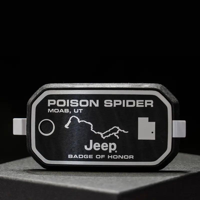 Badge Of Honor バッジオブオナー Uta Moab Poison Spider ユタ モアブ アメリカ 本国 ジープバッジ 1