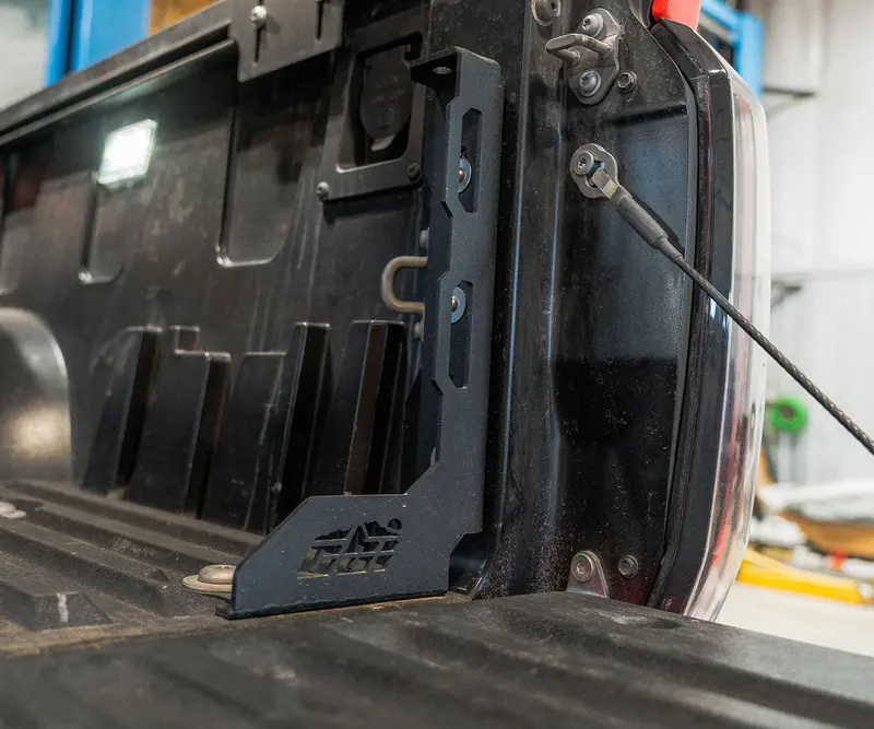 Cbi Offroad ベッドスティフナー ブラケット (3Rd タンドラ) 1