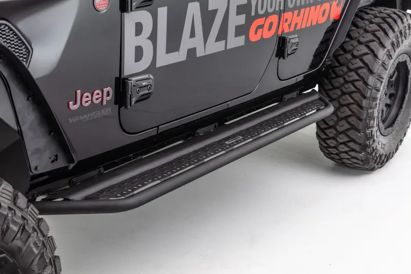 Go Rhino Dominator D6 Sliders ドミネーター D6 ステップ (Jlラングラー) 1