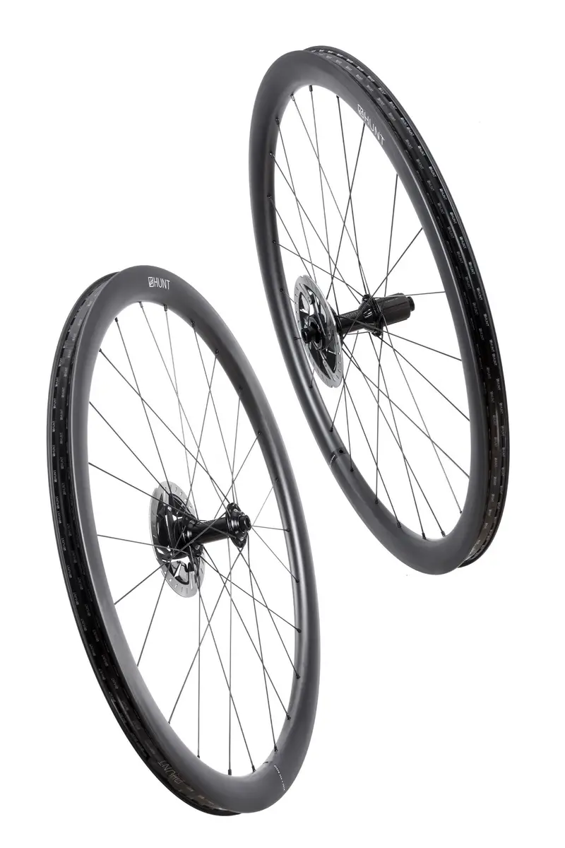 Hunt 40 Carbon Disc Single Wheel 1