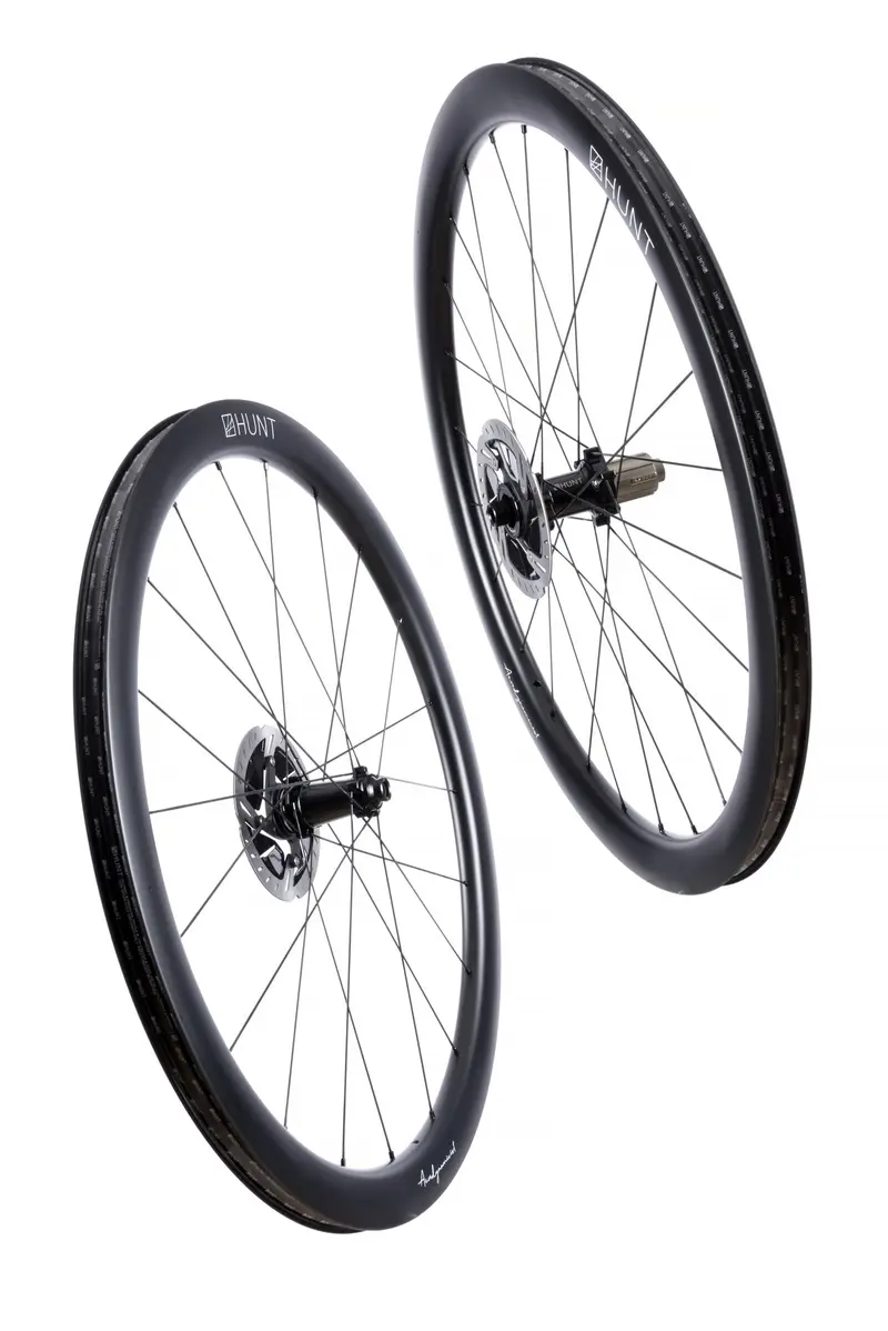Hunt 44 Aerodynamicist Carbon Disc Wheelset 1