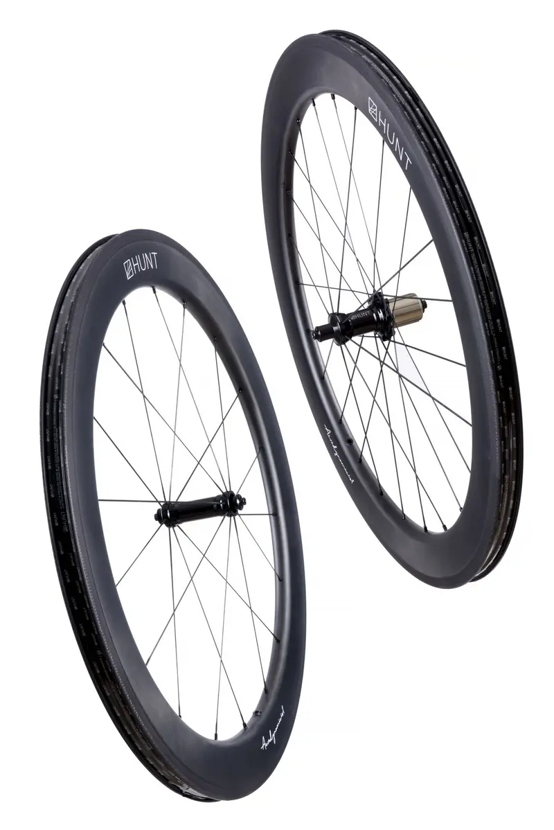 Hunt 62 Carbon Aerodynamicist Wheelset | Previous Model Ic289 1