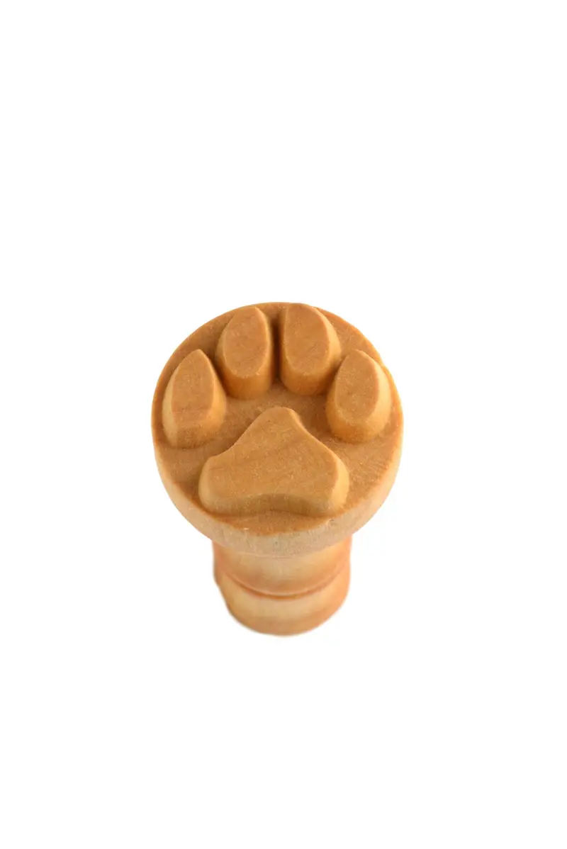 Mkm Scm 001 Medium Round Stamp - Dog Paw 1