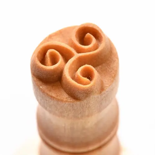 Mkm Scs 118 Small Round Stamp - Triple Spiral 1