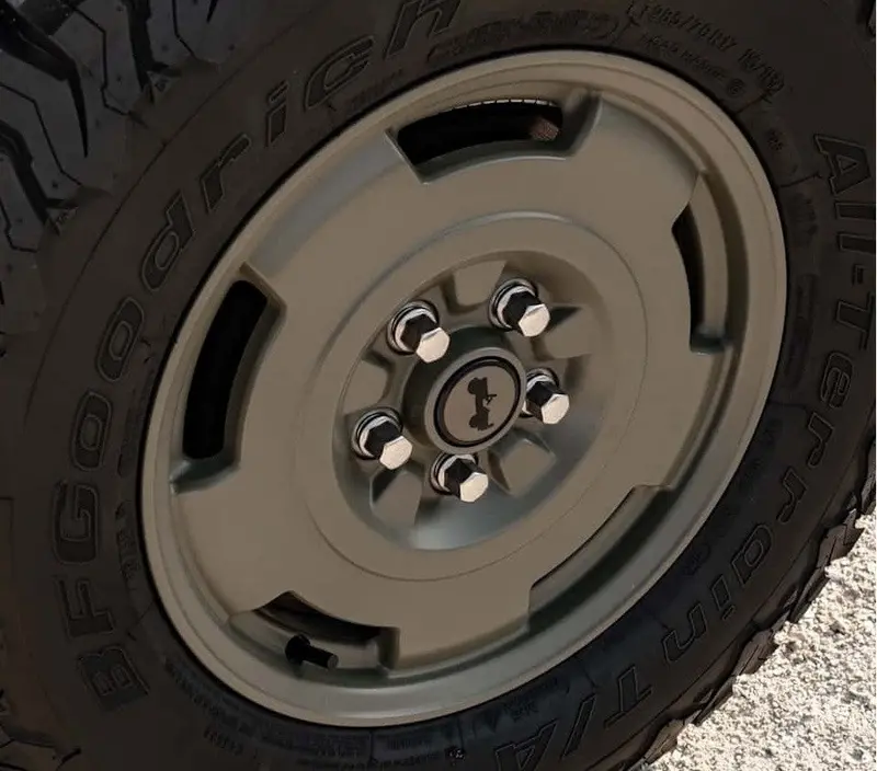 Mopar 純正 Willy’S 41 Edition アルミホイール (オリーブグリーン) 1