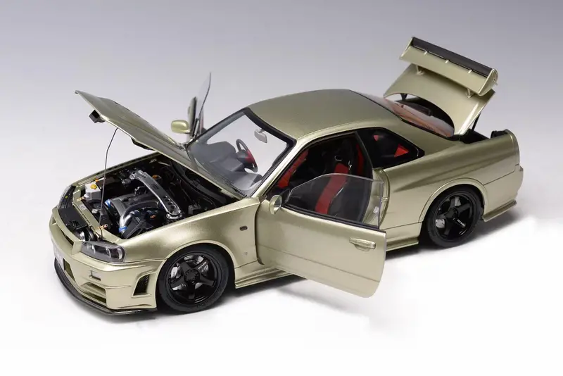 Motorhelix 1:18 Nissan Skyline Gt-R (R34) Z-Tune In Milennium Jade 1