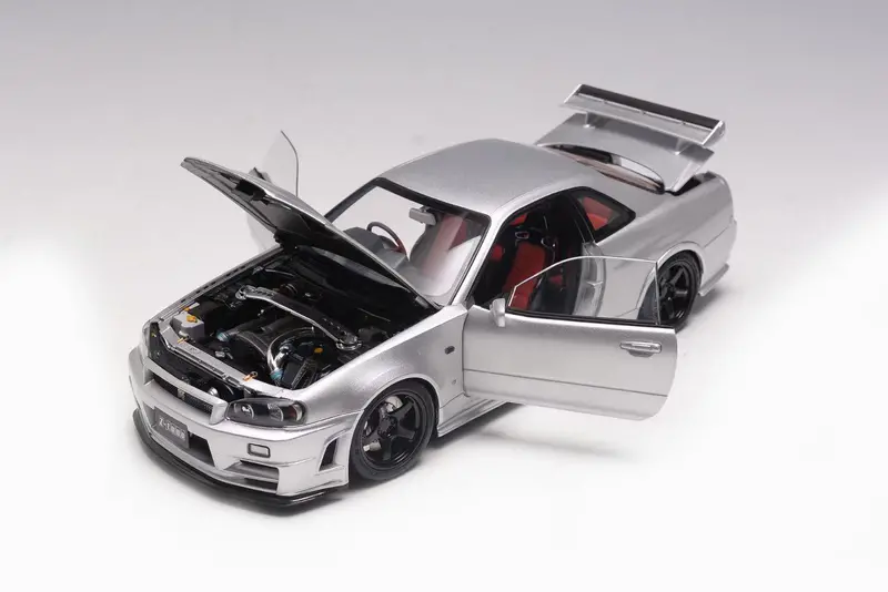 Motorhelix 1:18 Nissan Skyline Gt-R (R34) Z-Tune In Silver 1