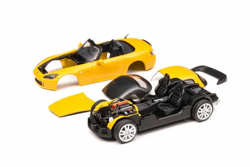 Motorhelix 1:64 Honda S2000 (Ap2) In Indy Yellow Pearl 1