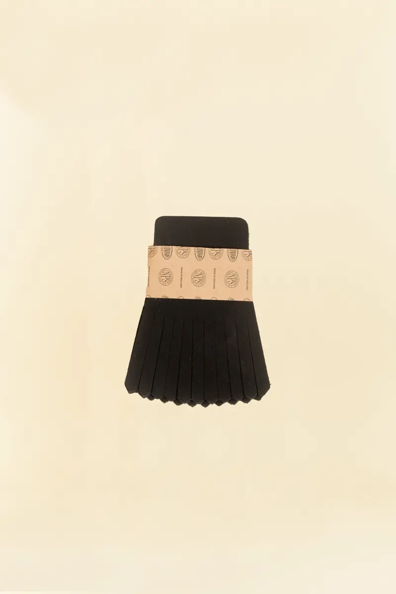 Solovair Kiltie - Black Greasy 1
