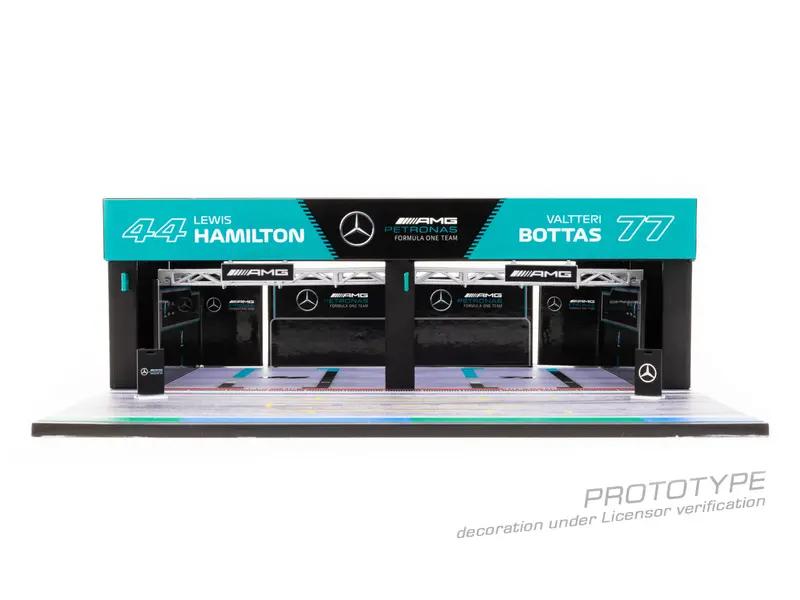 Tarmac Works 1:64 Pit Garage Diorama, Mercedes-Amg Petronas Formula One Team 1